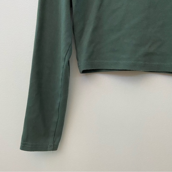 Green Cotton Cropped Long Sleeve Top - Picture 2 of 6